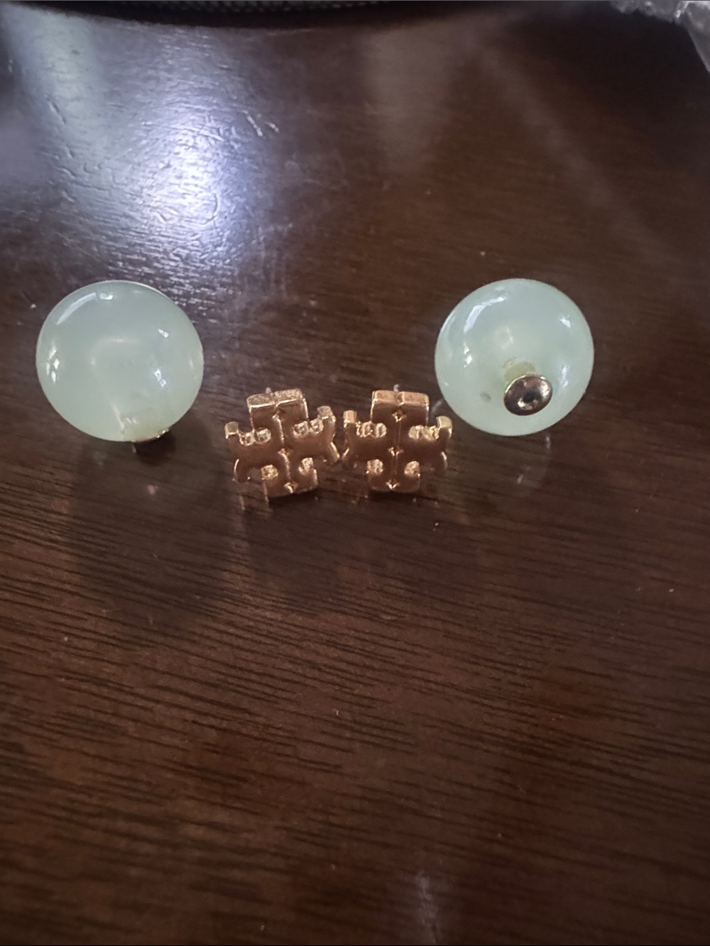 Tory Burch Jade style and Gold Double-Face Kira T Logo Studs NEW $129
